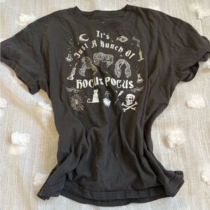 Black 'It's Just A Bunch Of Hocus Pocus' Graphic Tee Size L